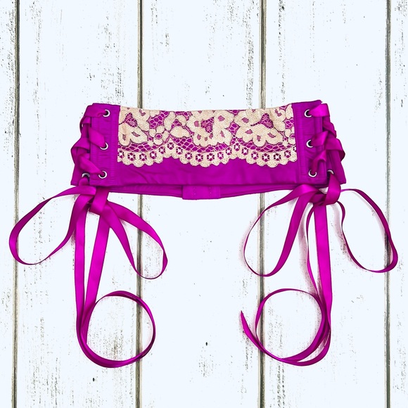 Victoria's Secret Other - XS/S Victoria’s Secret Very Sexy Waist Cincher Belt Corset